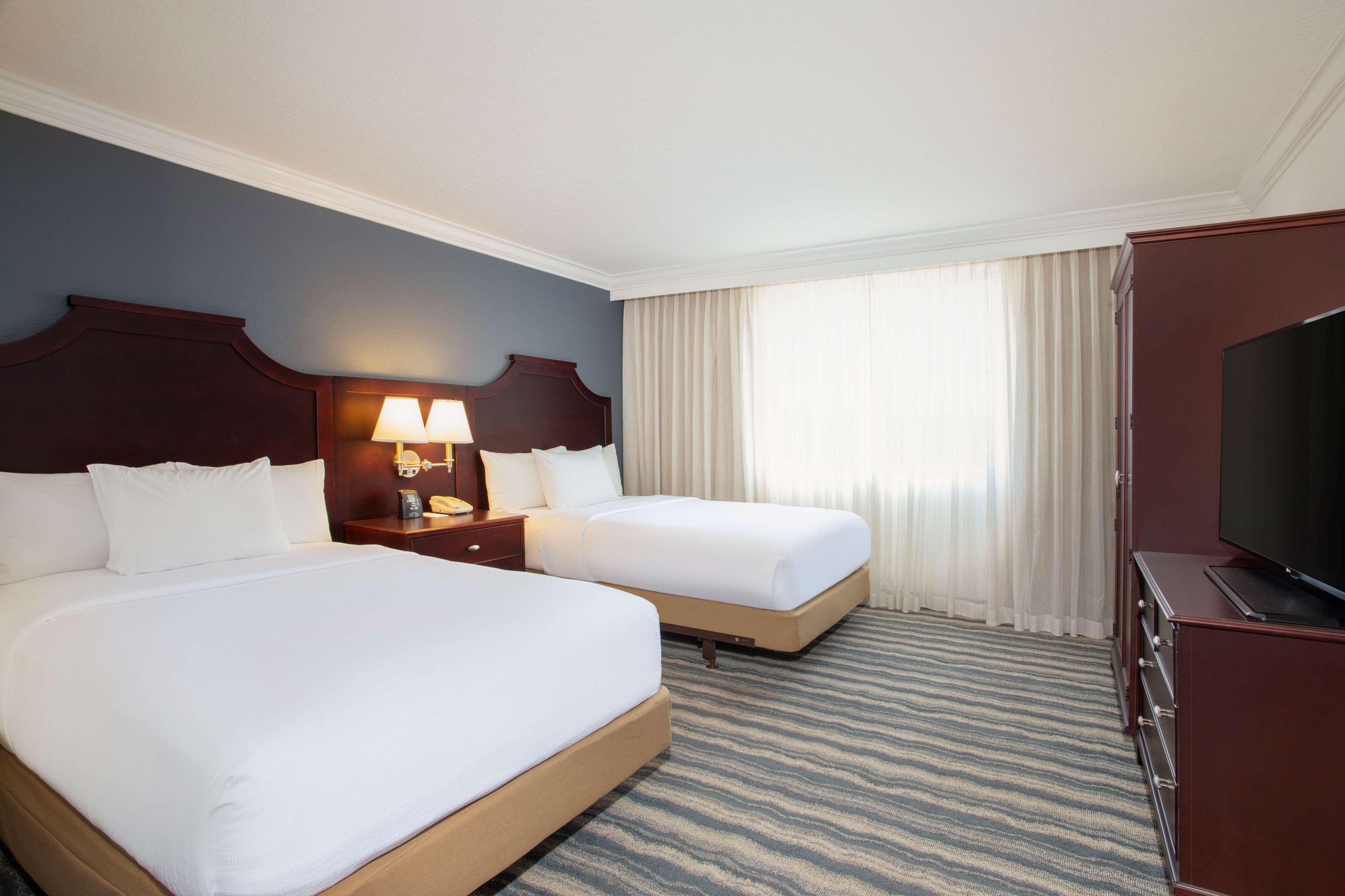 Embassy Suites By Hilton Tampa Brandon Heartland Εξωτερικό φωτογραφία