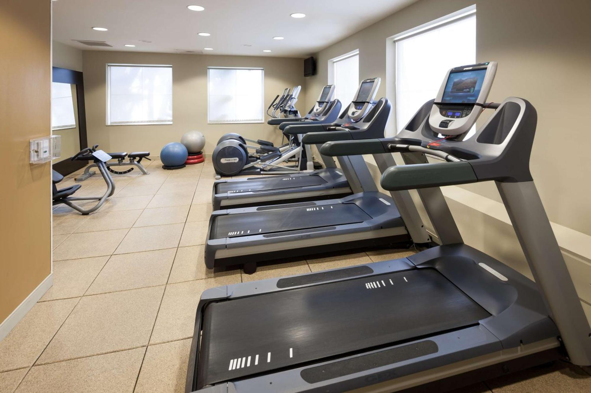 Embassy Suites By Hilton Tampa Brandon Heartland Εξωτερικό φωτογραφία