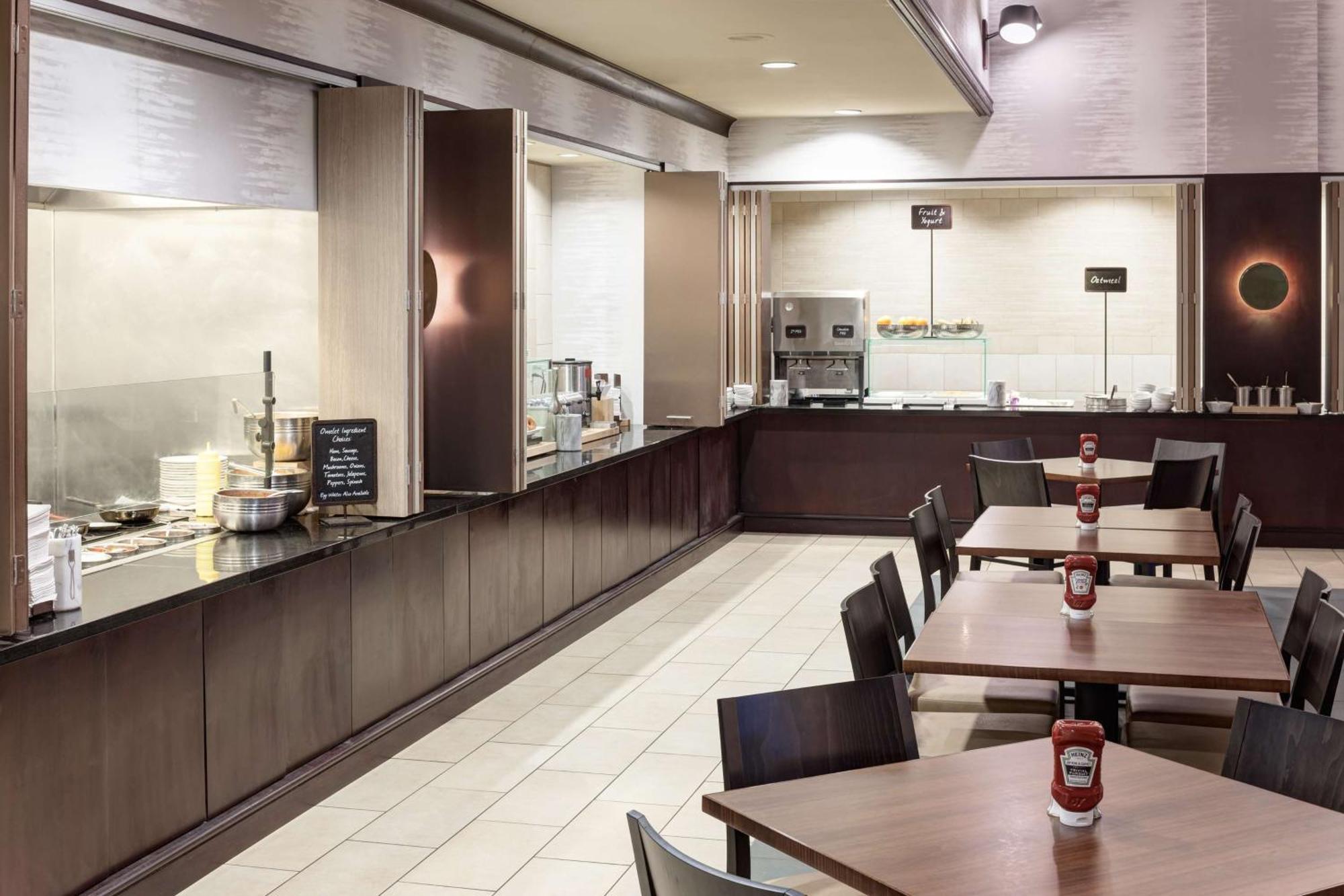 Embassy Suites By Hilton Tampa Brandon Heartland Εξωτερικό φωτογραφία
